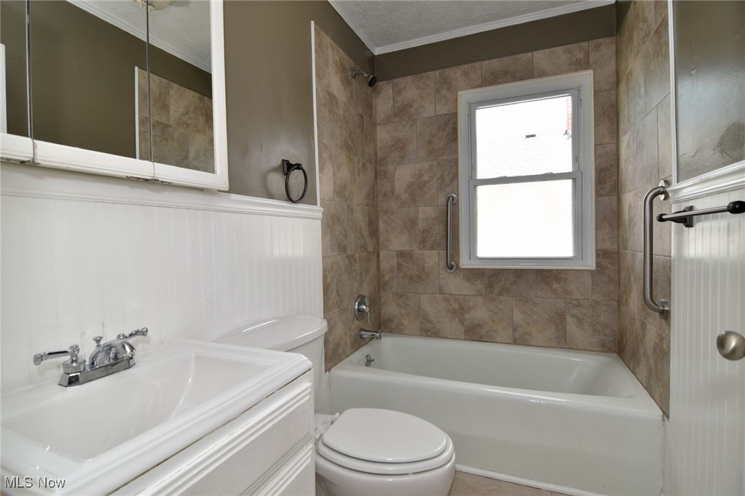1333 Caryl Drive, Bedford, Ohio image 19