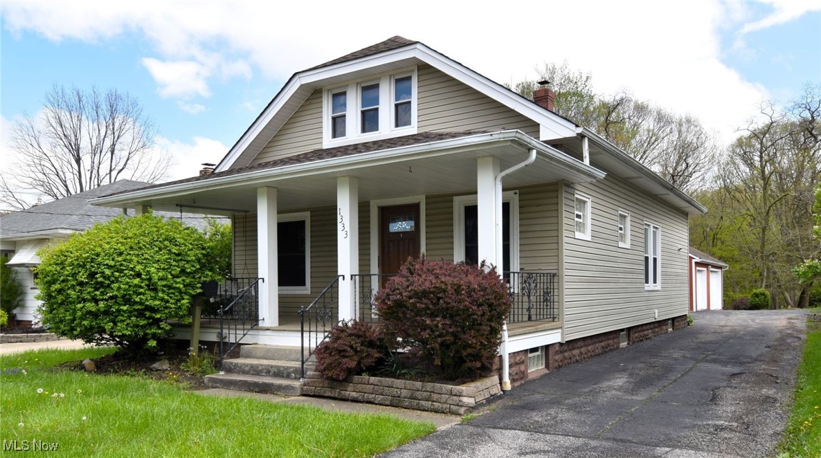 1333 Caryl Drive, Bedford, Ohio image 1
