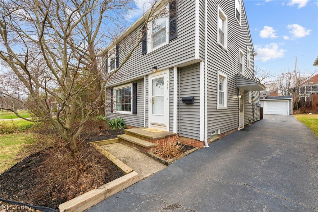 Photo of 3685 Gridley Road, Shaker Heights, OH 44122 (MLS # 5191391)