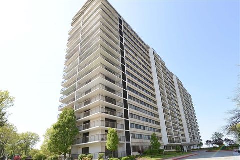 12550 Lake Avenue Unit 711, Lakewood, OH 44107 - #: 5182118