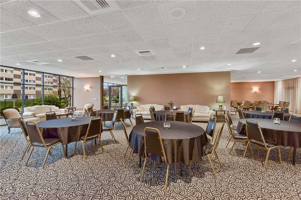 Photo of 12550 Lake Avenue #711, Lakewood, OH 44107 (MLS # 5182118)