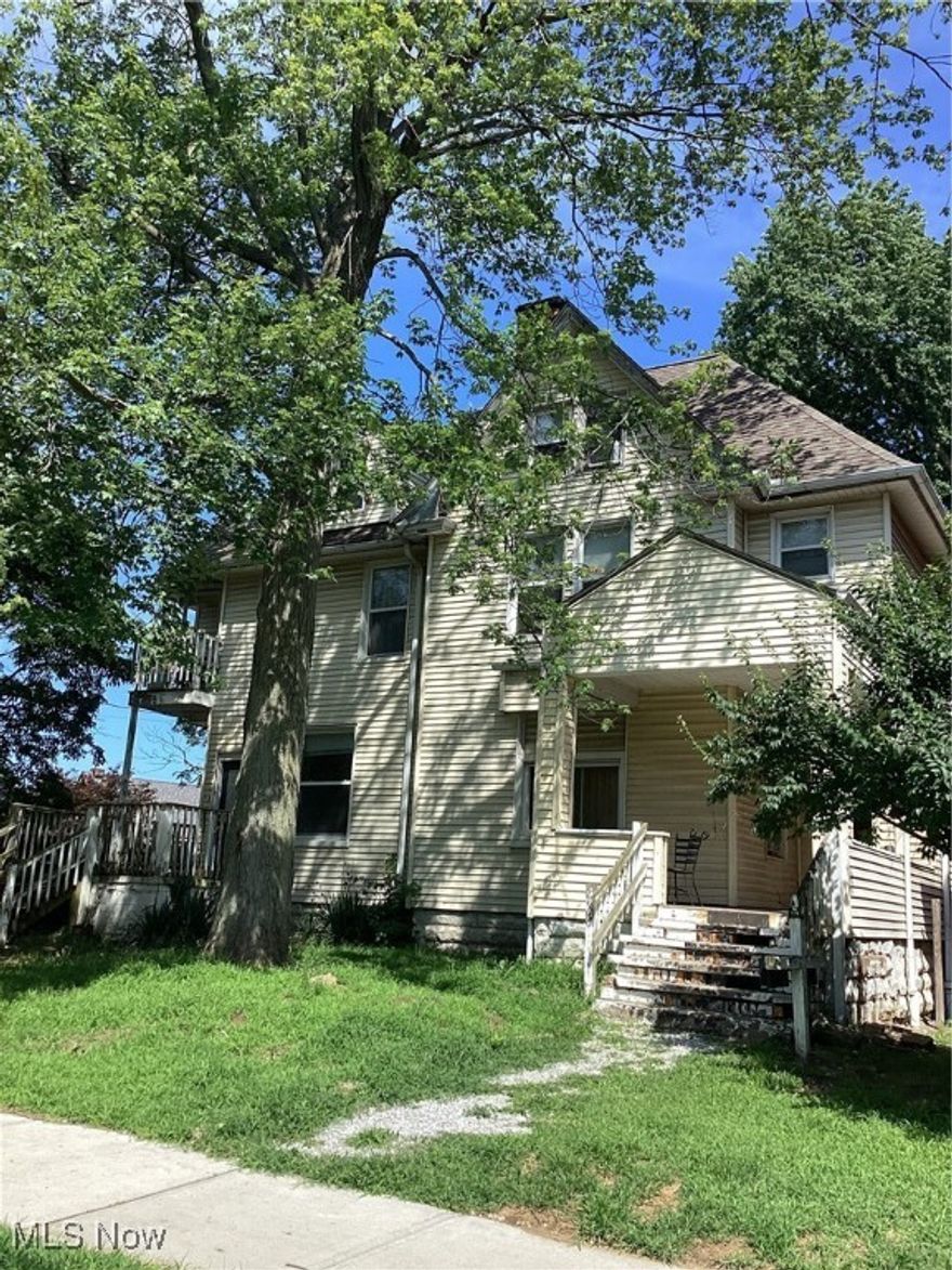 4606-4610 Franklin Blvd. Eight unit building in a lovely block of Franklin Blvd.'s stately residences amid glorious shade trees. This building has one efficiency, four one bedroom, one two bedroom, and loft style units. All units offer an electric mix of either contemporary two story lofts, featuring exposed brick and skylights, or vintage flats with unique architectural details and abundant natural light. Kitchen appliances include dishwashers, and all units, except the efficiency, have central air. The two loft units have in suite laundries with a coin-op laundry on site for the other units. Updated mechanical systems. The building has 5 off street parking spaces with alley access. Excellent location, easy to rent. With a projected rent for the vacant one bedroom unit of $925, the monthly income is $6870. Call your realtor to schedule appointment to view the vacant unit. NO seller financing. Ready access to Hinge Town, Gordon Square, West Side Market area and Edgewater Park.