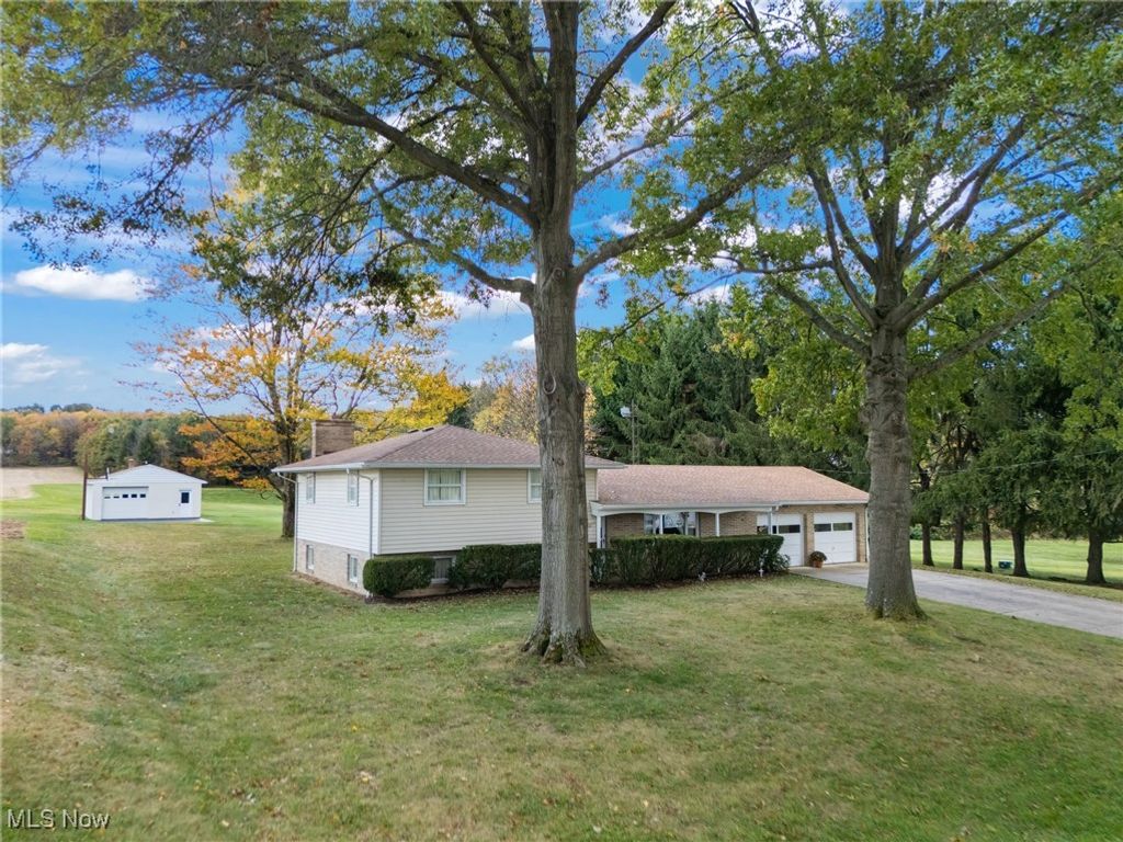 Photo of 3810 Rexdale Street SW, Canton, OH 44706 (MLS # 5177188)