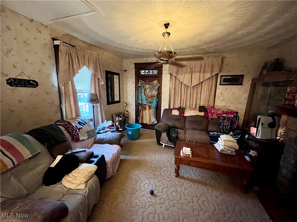 319 Grant Street, Newell, West Virginia image 4