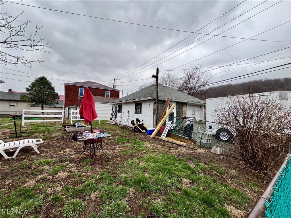 319 Grant Street, Newell, West Virginia image 3