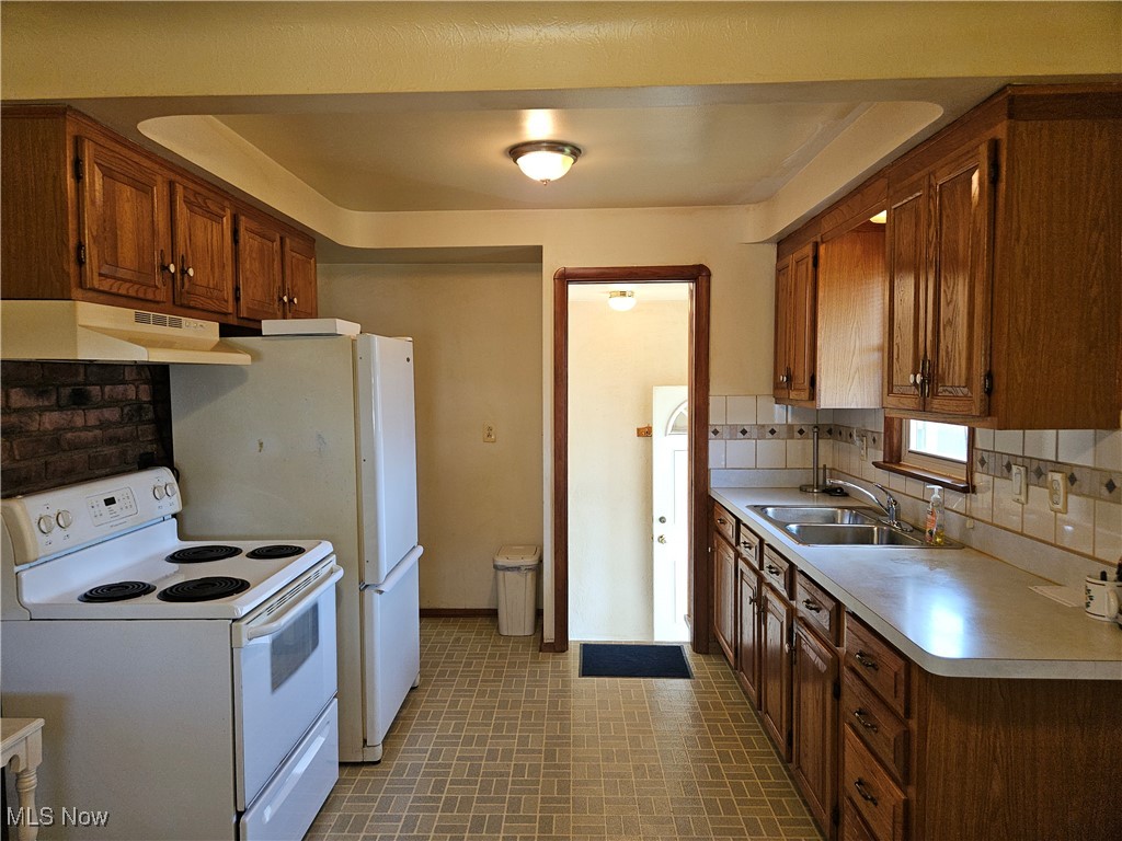 9127 Biddulph Road, Brooklyn, Ohio image 4