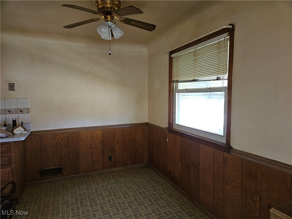9127 Biddulph Road, Brooklyn, Ohio image 6