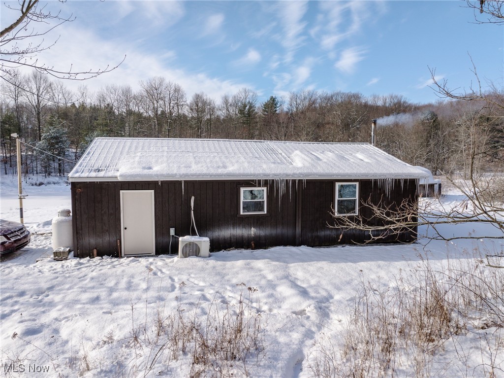 5625 Hilltop Drive, Strasburg, Ohio image 9