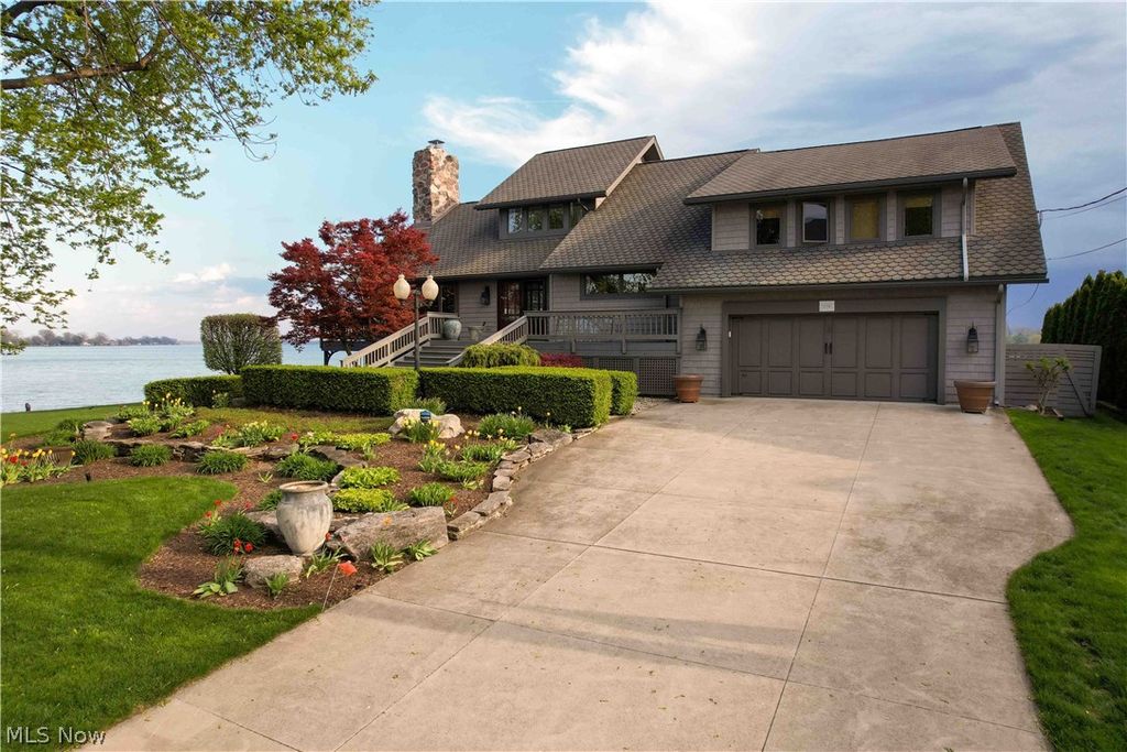 Photo of 174 Sunset Drive, Sandusky, OH 44870 (MLS # 5205955)
