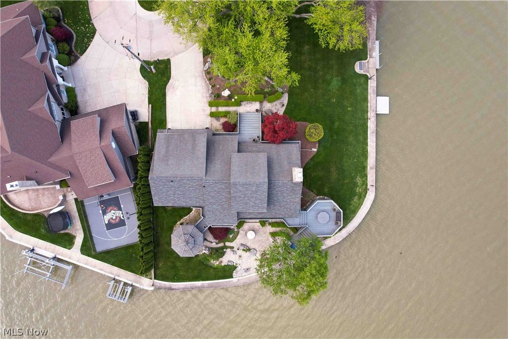Photo of 174 Sunset Drive, Sandusky, OH 44870 (MLS # 5205955)