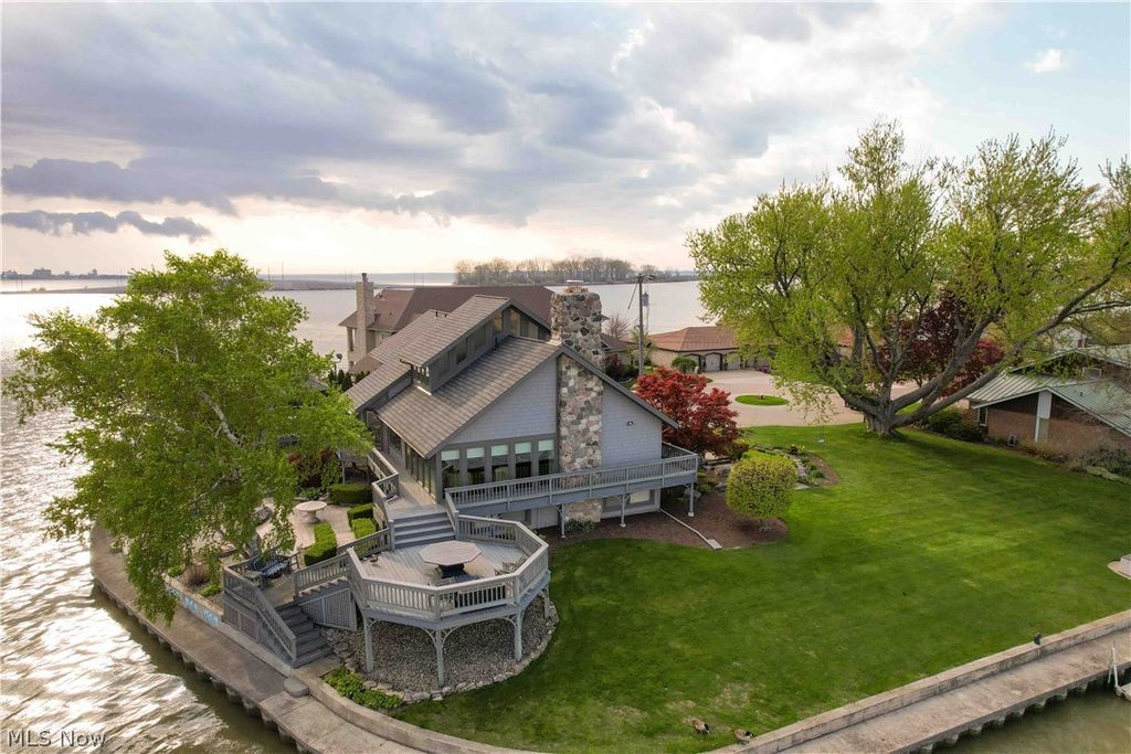 Photo of 174 Sunset Drive, Sandusky, OH 44870 (MLS # 5205955)