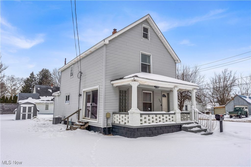 Photo of 555 Wrights Avenue, Conneaut, OH 44030 (MLS # 5185447)