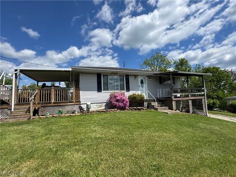 Homes For Sale - 54837 High Ridge Road<br/> Bellaire, OH 43906