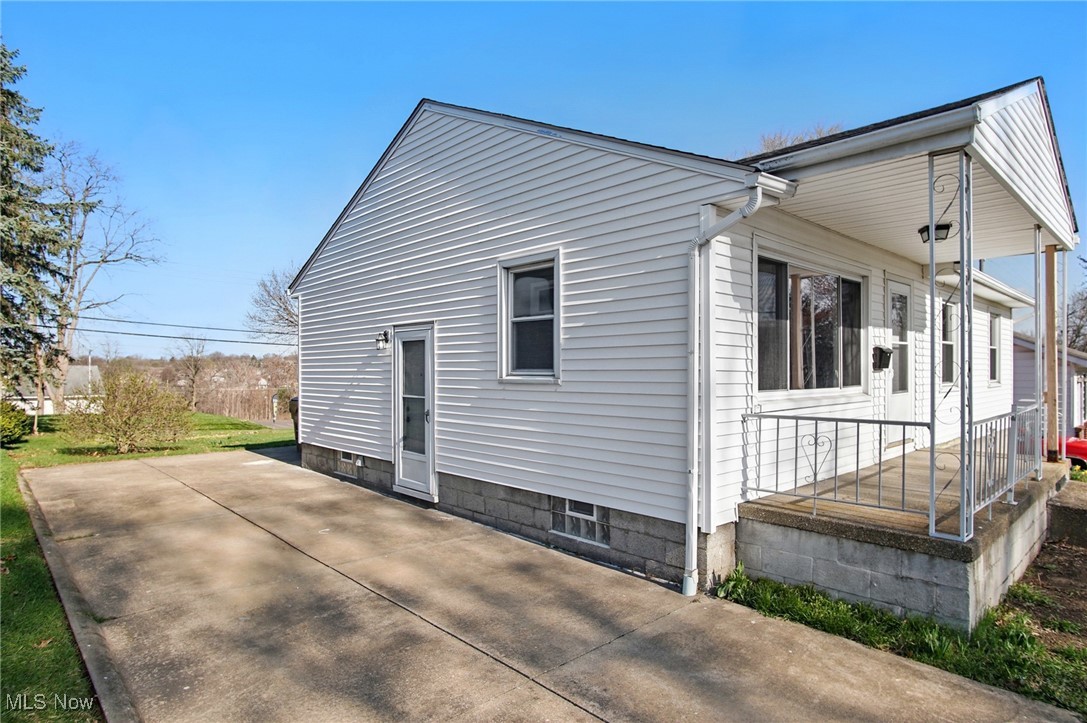 266 Lynn Drive, Cuyahoga Falls, Ohio image 3