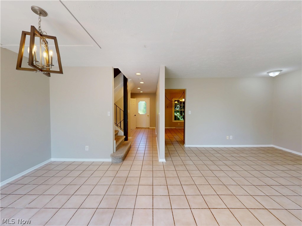 824 S Chillicothe Road 14