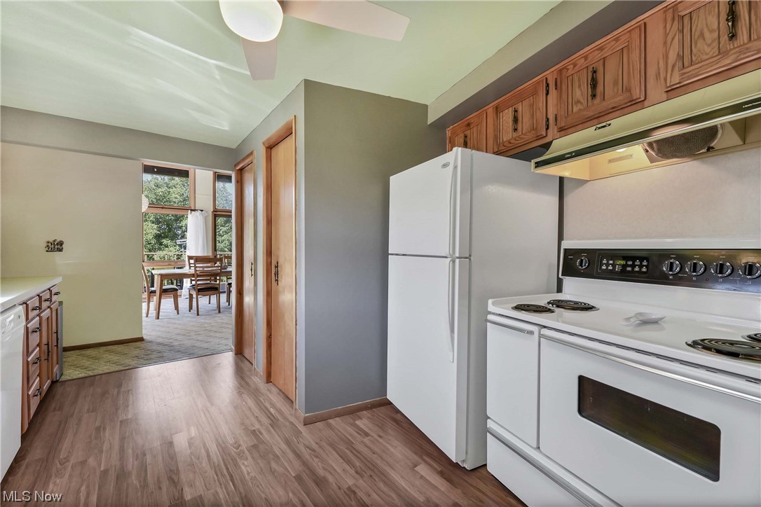 Lake Harbor Villa - Residential