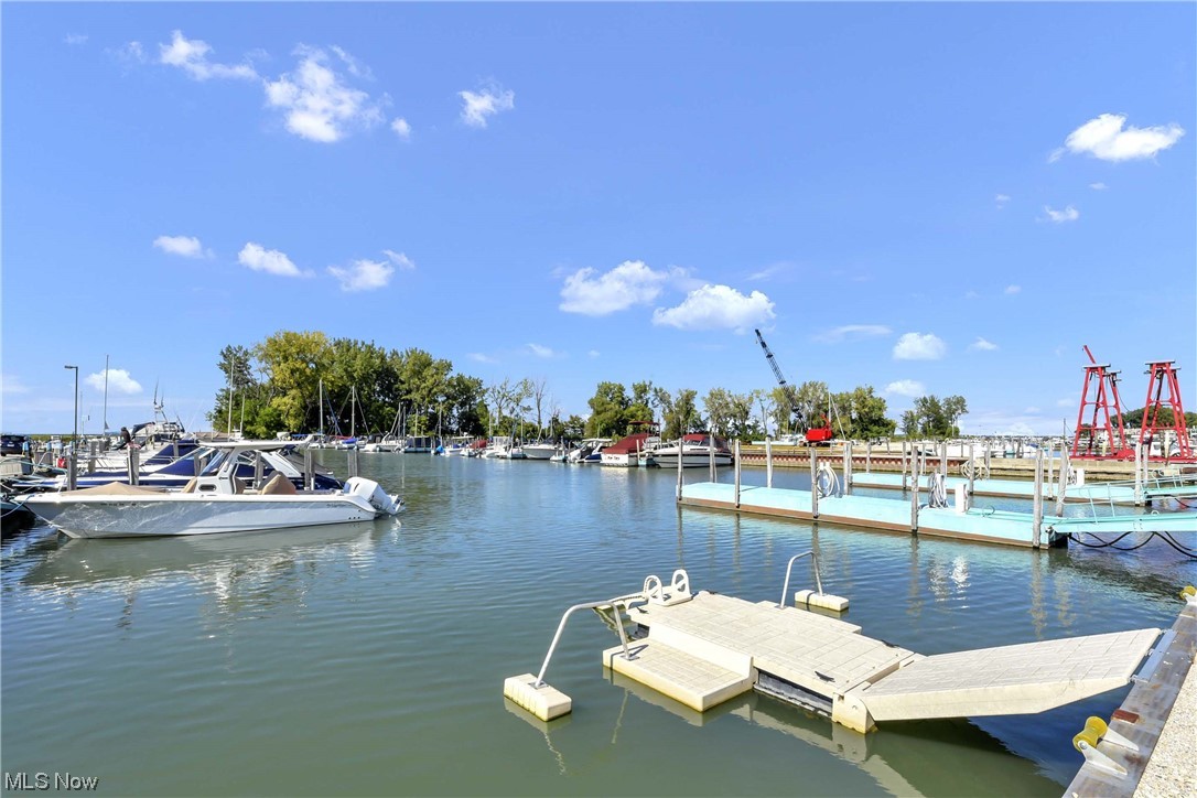 Lake Harbor Villa - Residential