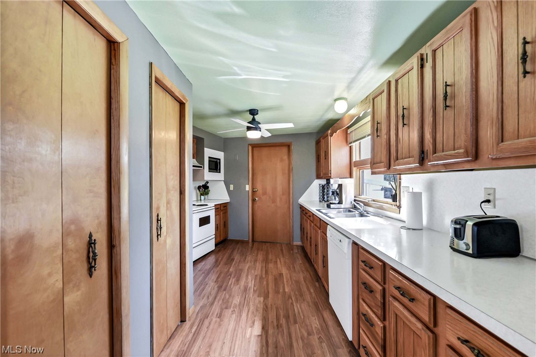 Lake Harbor Villa - Residential