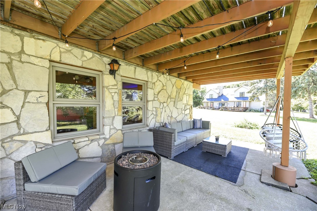 Lake Harbor Villa - Residential