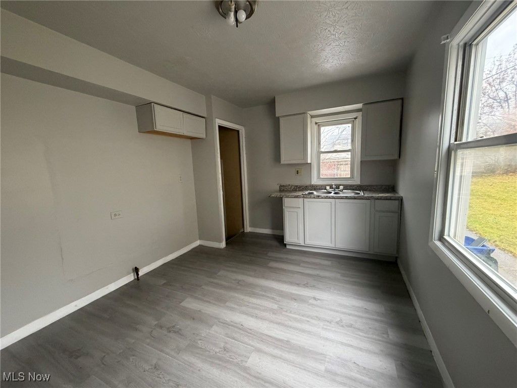 Photo of 4180 E 148th Street, Cleveland, OH 44128 (MLS # 5185096)