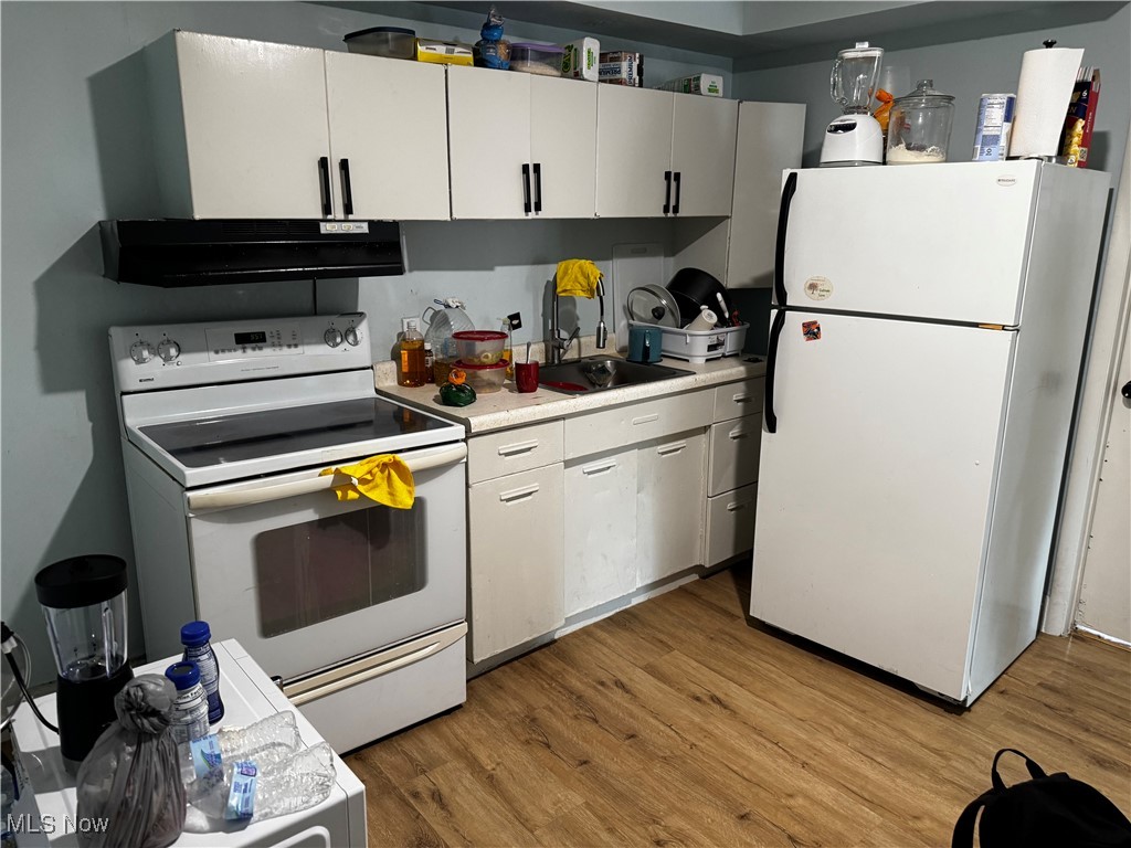 Hoyt - Commercial Sale