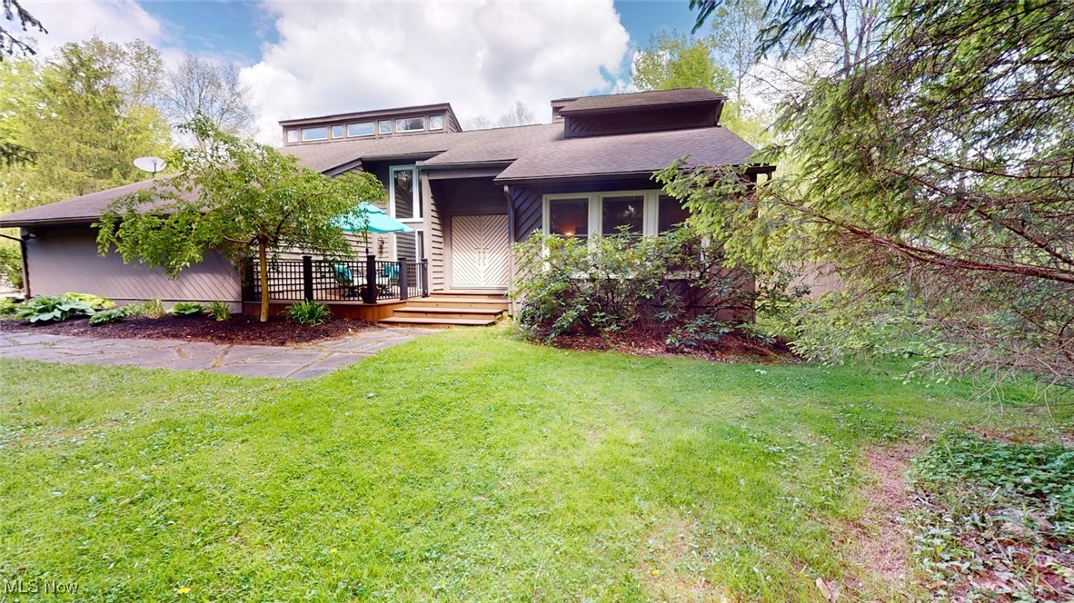 16561 Lucky Bell Lane, Chagrin Falls, Ohio image 1