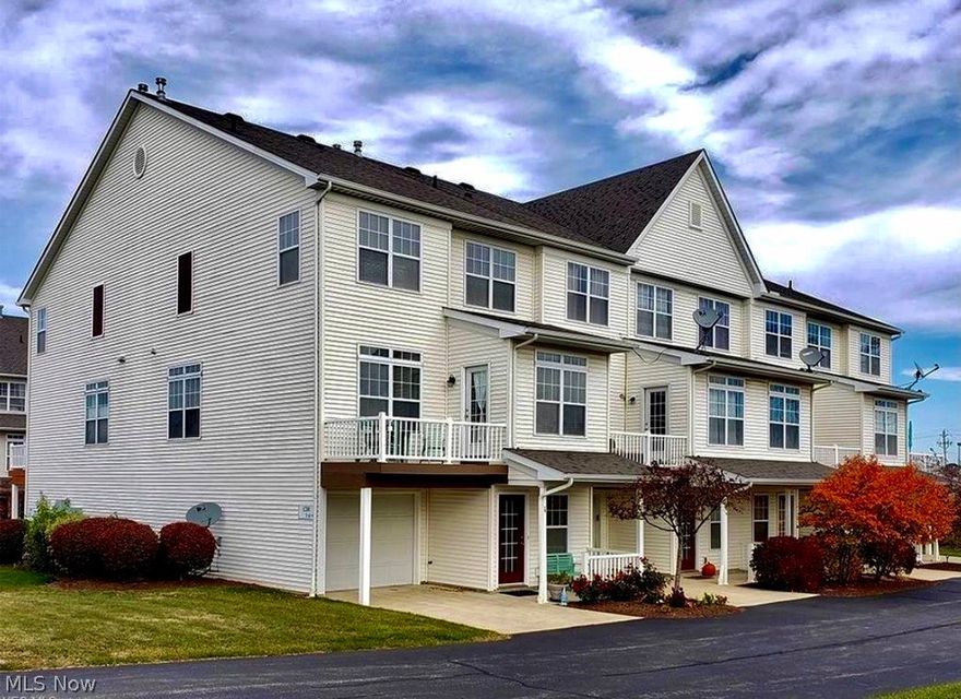 Beautiful townhome in central Medina, convenient to shopping and restaurants. 2 BR, 2.5 baths, hardwood floors throughout. 

The lower level features an attached 2-car garage and entry foyer with a large walk-in pantry. 

On the first level you'll find an open floor plan with a roomy living area and an extra alcove that's very versatile--can be used as an office, sitting area, or playroom. The kitchen features bar seating and plenty of counter and cabinet space. There's maple cabinetry in the kitchen, and all stainless steel appliances all remain. The main level also includes a laundry closet with stackables, as well as a half bath. A deck can be accessed from the alcove. 

The upper level offers a private master suite with large walk-in closet and bath with a walk-in shower. The second bedroom also has a full bath on the upper level, as well as a linen closet. 

This corner unit features large windows that welcome the sun and flood the home with light--and also includes​​‌​​​​‌​‌​​​‌‌​​​‌‌‌​​‌​​‌‌​​​​ blinds