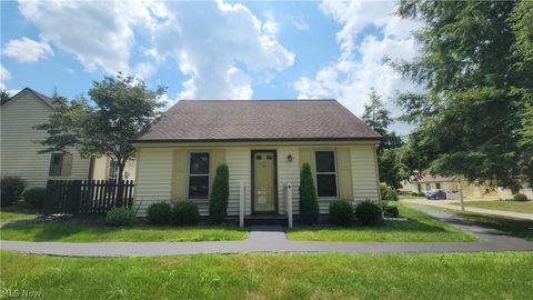 Condo For Sale - 46103 New England Square #B<br/> New Waterford, OH 44445
