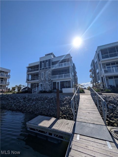 Condo For Sale - 2735 S Harbor Bay Drive #1132<br/> Ottawa County, Lakeside Marblehead, OH 43440