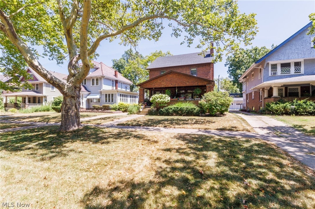 2065 West Boulevard