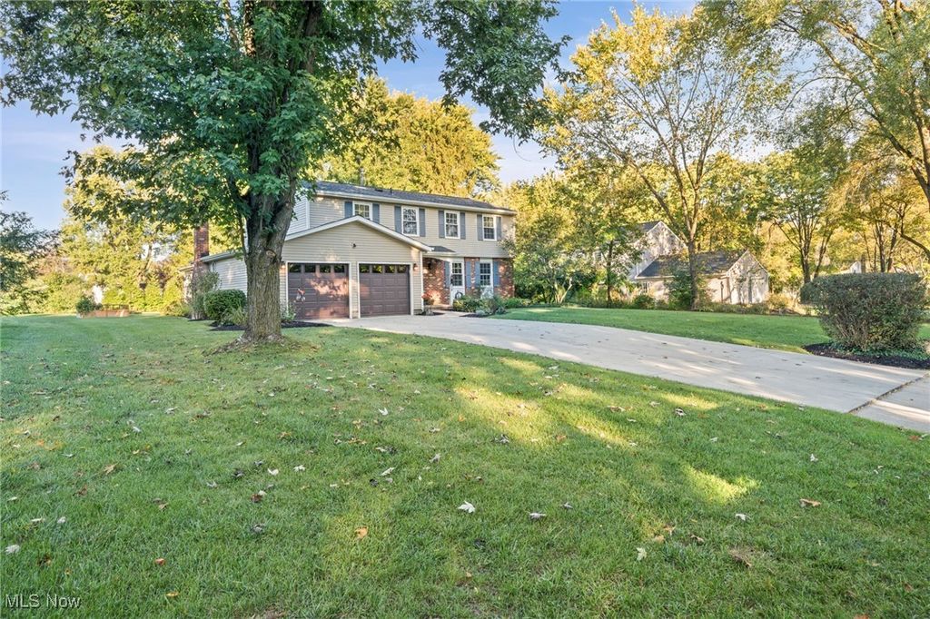 Photo of 5890 Eastham Way, Hudson, OH 44236 (MLS # 5178081)