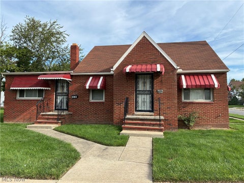Tiny photo for 14323 Harvard Avenue, Cleveland, OH 44128 (MLS # 5239987)