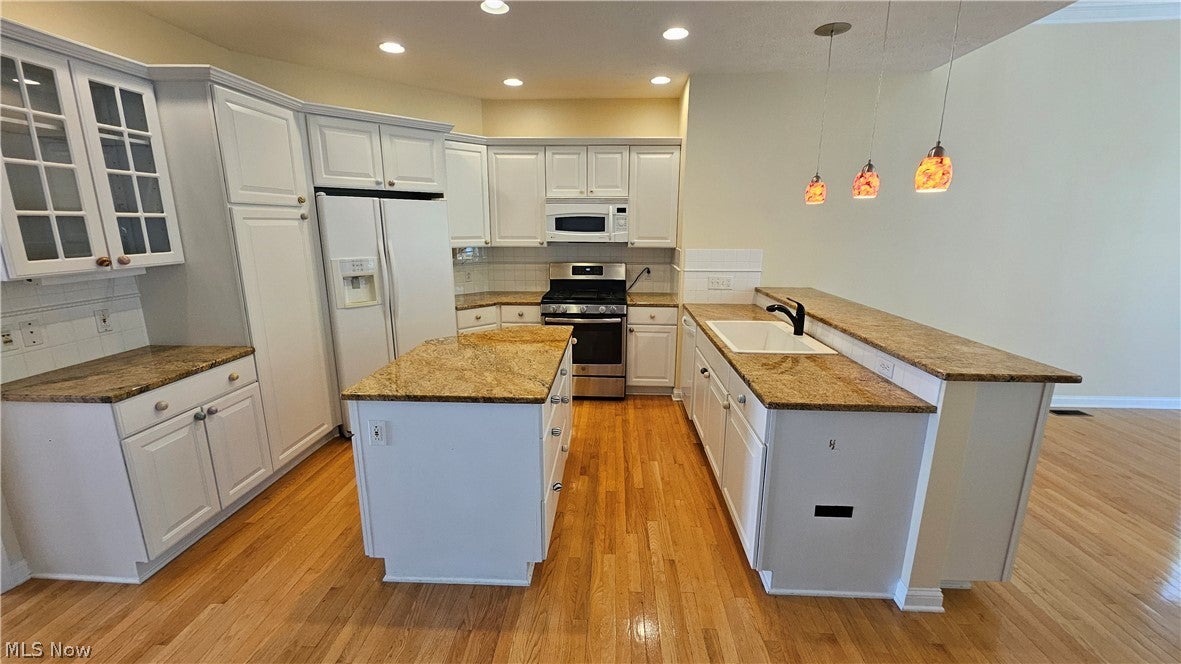 7235 Dursley Court