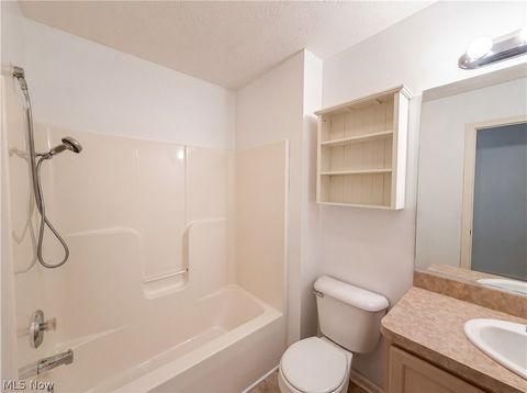 Tiny photo for 8757 Roberts Court, Olmsted Falls, OH 44138 (MLS # 5202947)