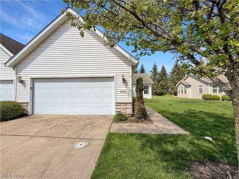 Tiny photo for 8757 Roberts Court, Olmsted Falls, OH 44138 (MLS # 5202947)