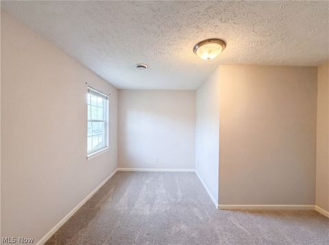 Tiny photo for 8757 Roberts Court, Olmsted Falls, OH 44138 (MLS # 5202947)