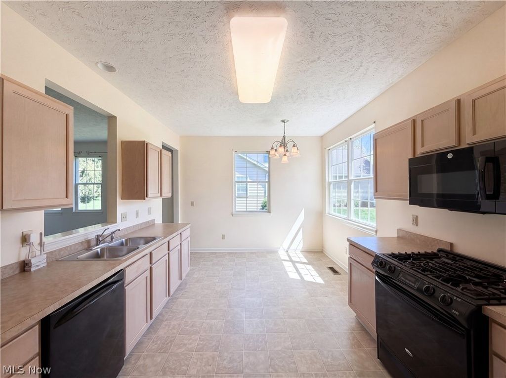 Photo of 8757 Roberts Court, Olmsted Falls, OH 44138 (MLS # 5202947)