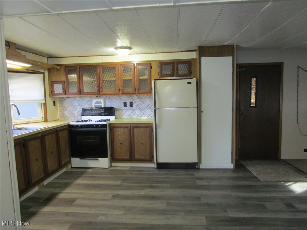 Parkwood Village - Residential