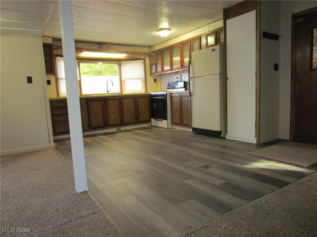 Parkwood Village - Residential