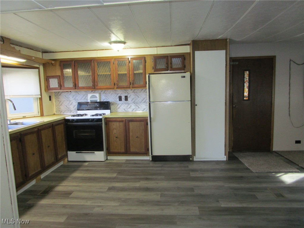 Parkwood Village - Residential