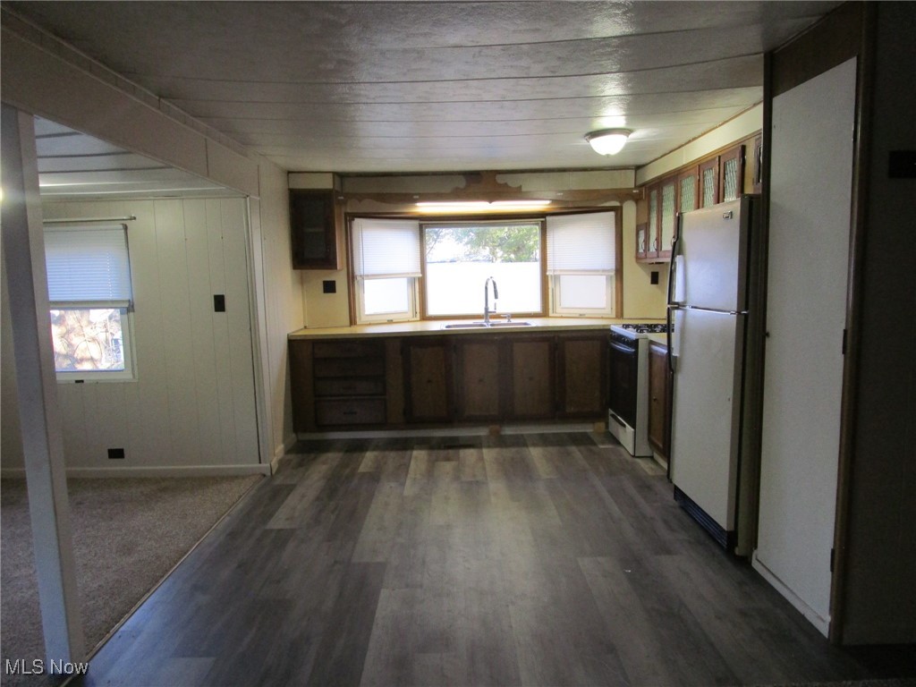 Parkwood Village - Residential