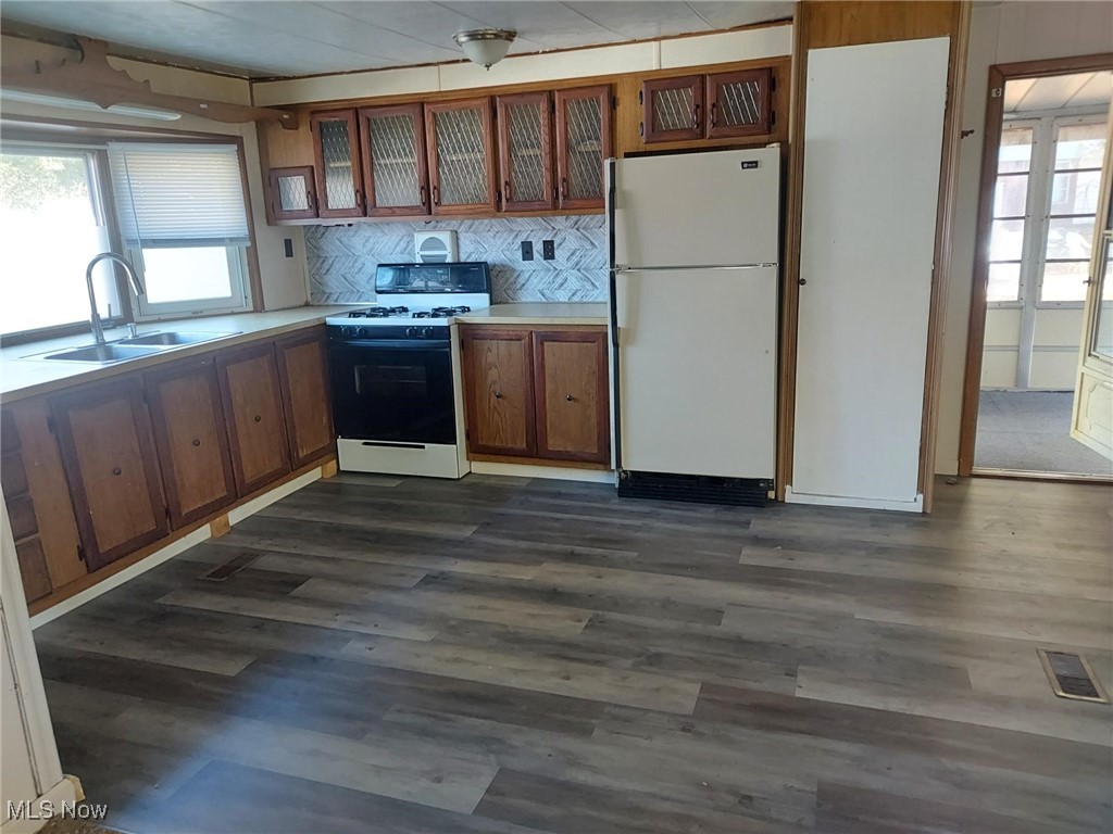 Parkwood Village - Residential