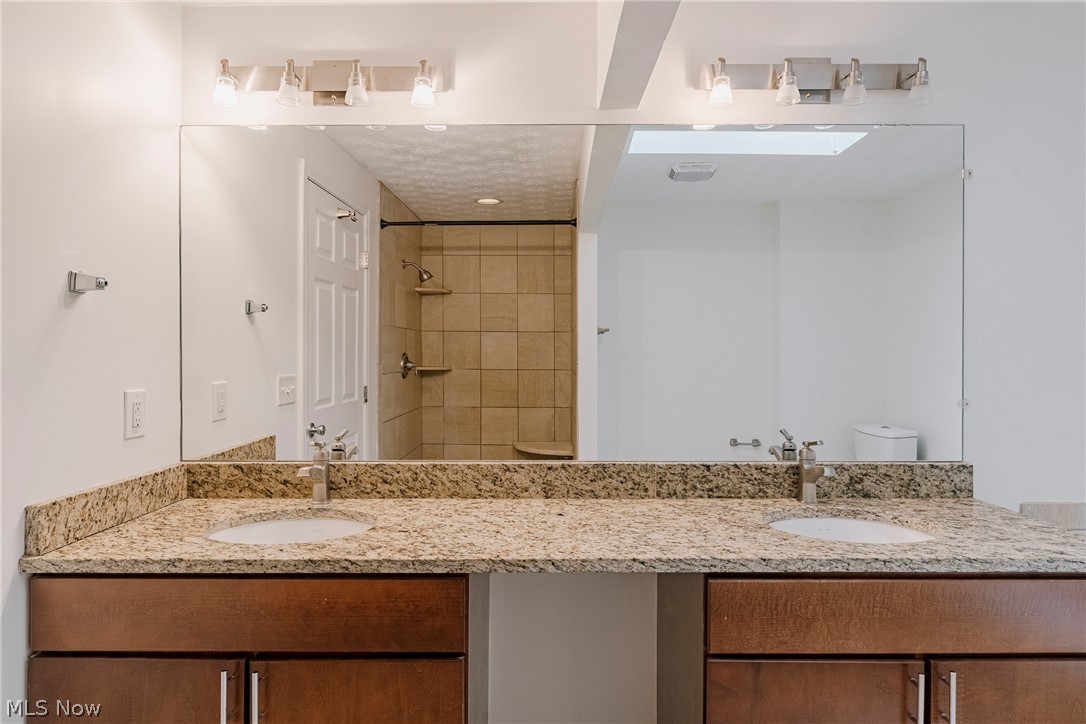 Orange 04 - Residential