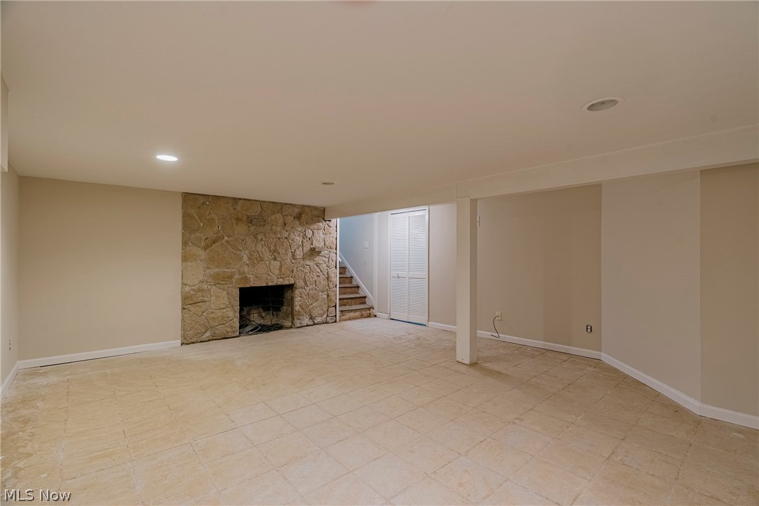 Orange 04 - Residential