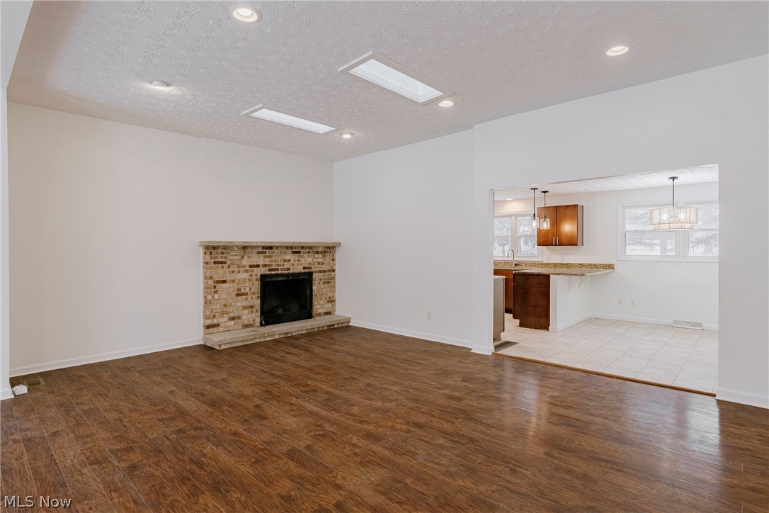 Orange 04 - Residential