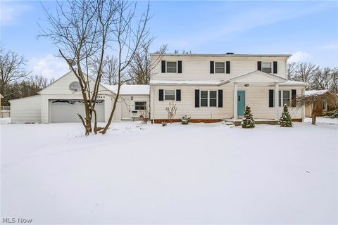 Homes For Sale - 27843 Southern Avenue<br/> North Olmsted, OH 44070