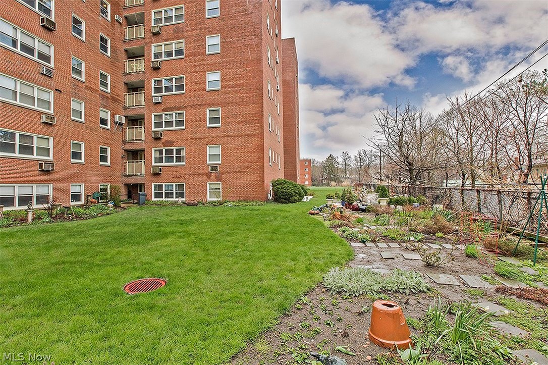 Shaker Towers Condo - Residential