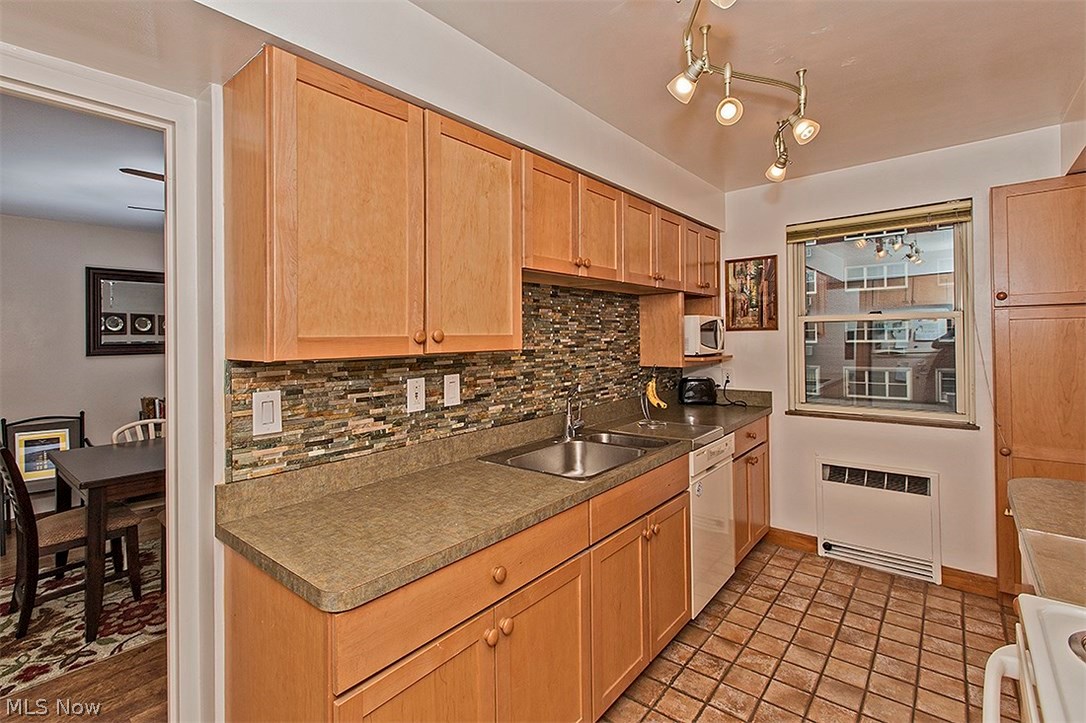 Shaker Towers Condo - Residential