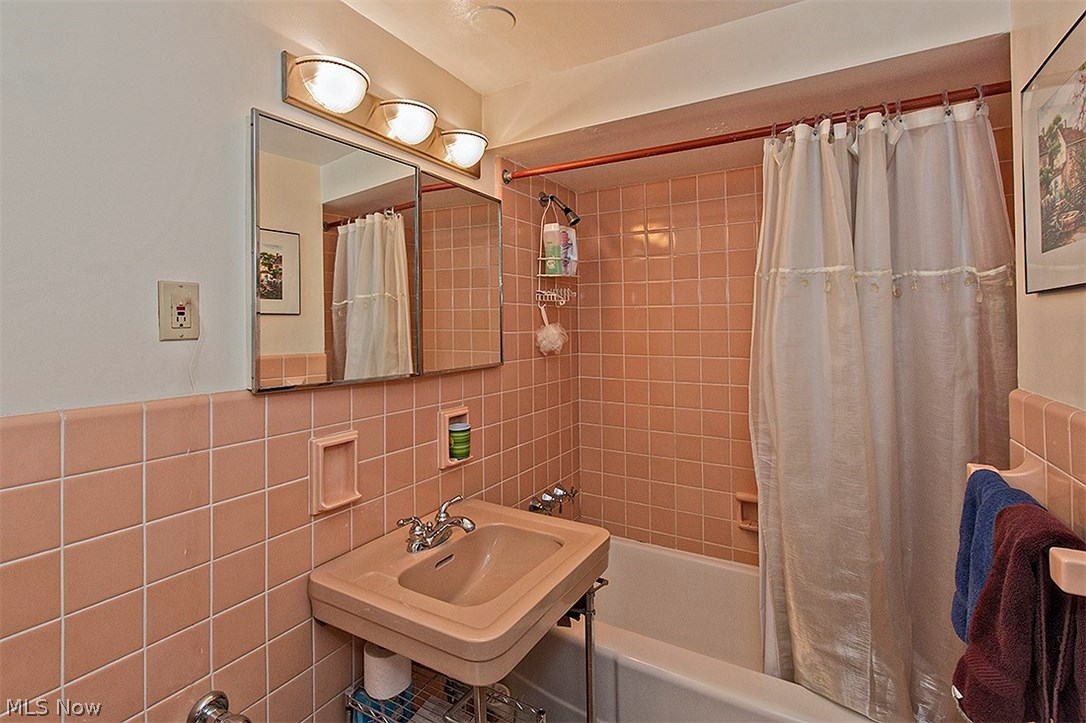 Shaker Towers Condo - Residential