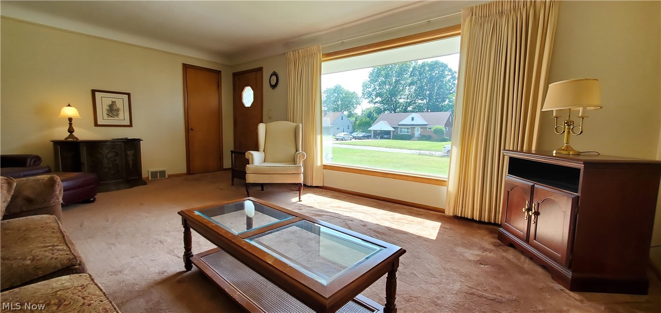 Chardon Estates 03/Frank Berzins - Residential